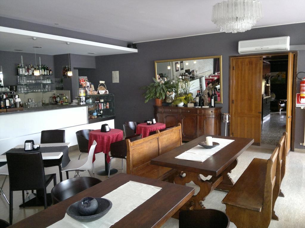 Hotel Cubamia Romano D'Ezzelino ภายนอก รูปภาพ